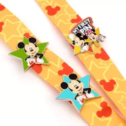 Ensemble pin's et tour de cou Mickey et Minnie