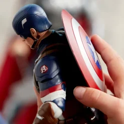 Figurine Captain America articulée et parlante - 25 cm