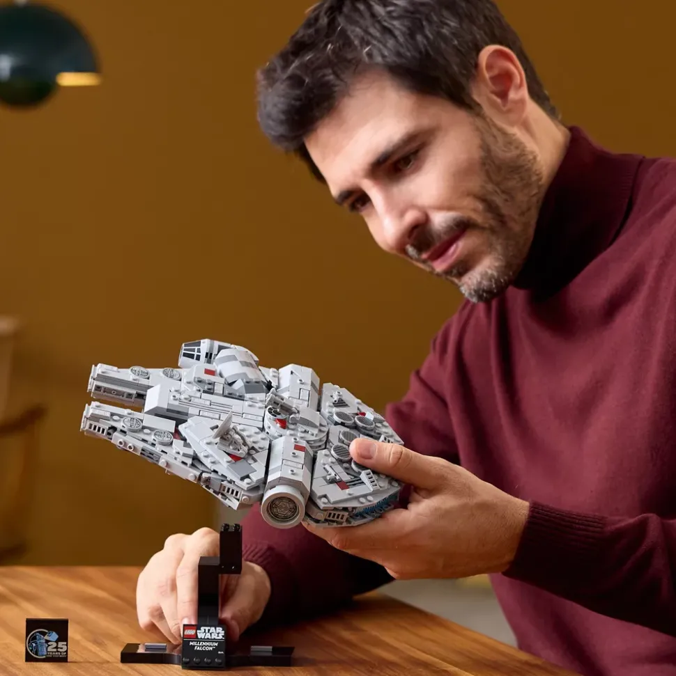 LEGO Millennium Falcon 75375