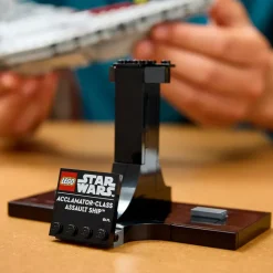 LEGO Star Wars Le transport d’assaut de classe Acclamator 75404