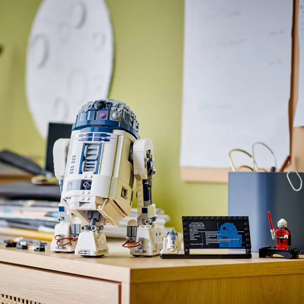 LEGO Star Wars R2-D2 75379